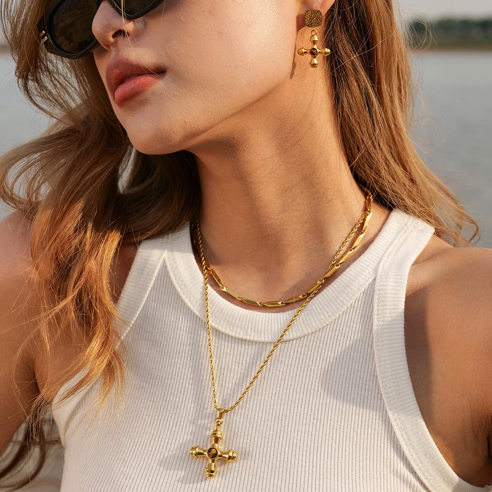 18K Gold Plated Minimalistic Cross Pattern Design Tarnishproof Stainless Steel Inlay Natural Stone Pendant Charm Lady Necklace