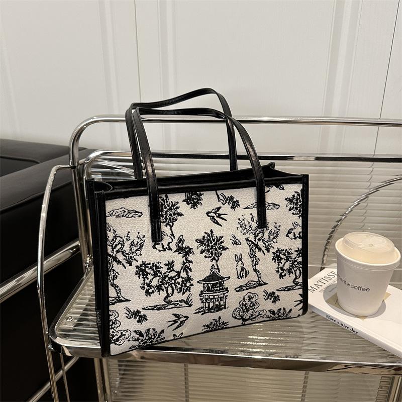 

Spring new fashion casual large-capacity women s bags, beautiful shoulder underarm bags, handbags, tote bags чорний