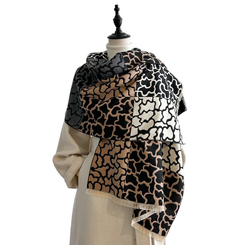 Leopard Print Fashion Double-sided Imitation Cashmere Scarf, Warm Long Scarf, High-end Versatile To Keep Out the Cold and Thickened Scarf