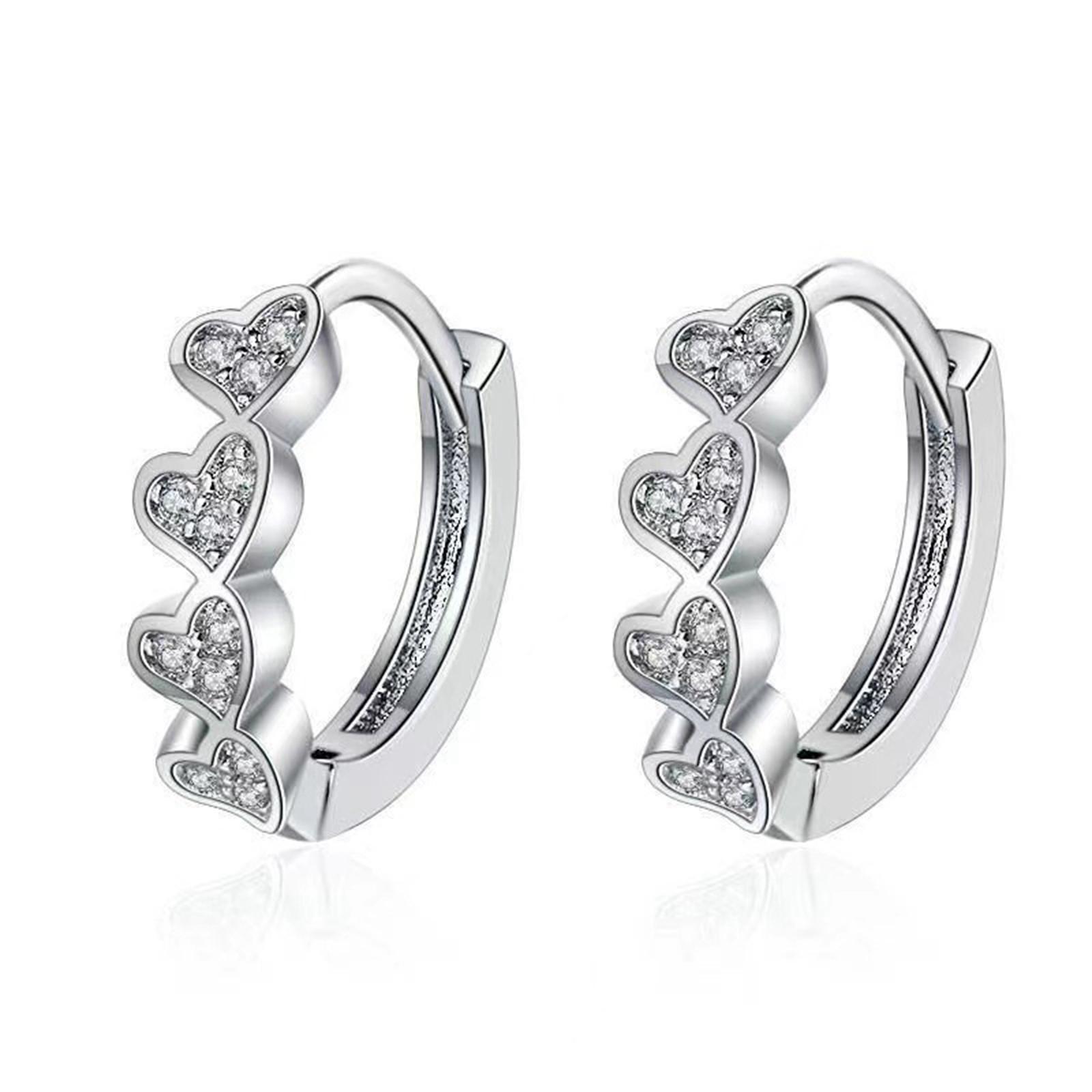 Minimally Designed Heart-shaped Diamond Studded Earrings One Size серебряный