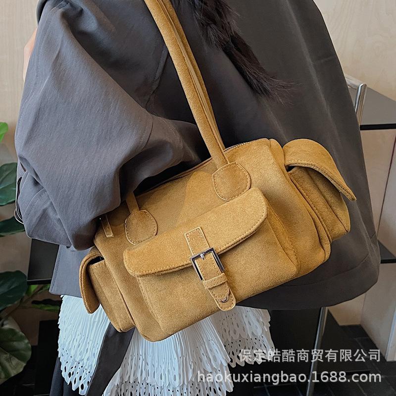 Large Capacity Bag Women's Autumn and Winter Retro 2025 New Versatile Shoulder Armpit Bag Casual Fashion Commuter Pillow Bag