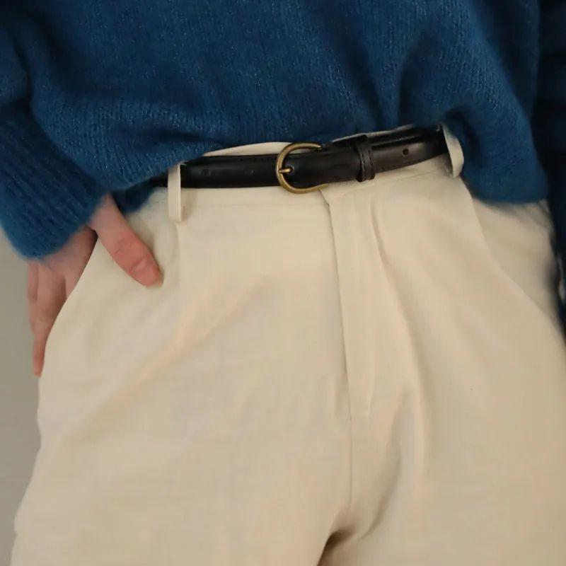 Black Womens Sleek Simple Thin Waist Belt With Classic Buckle Options For Versatility
