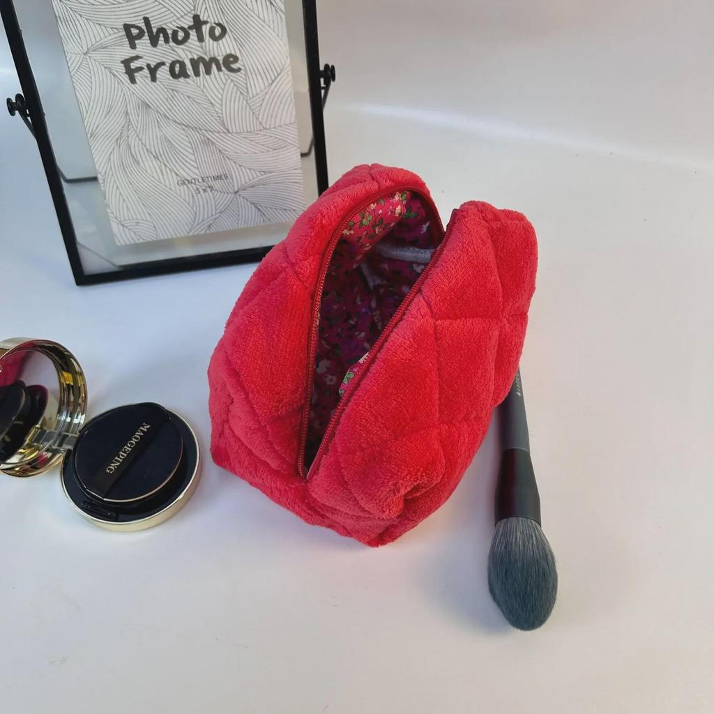 New Style Girly Macaron Cosmetic Bag: Large Capacity Plush Wash Bag
