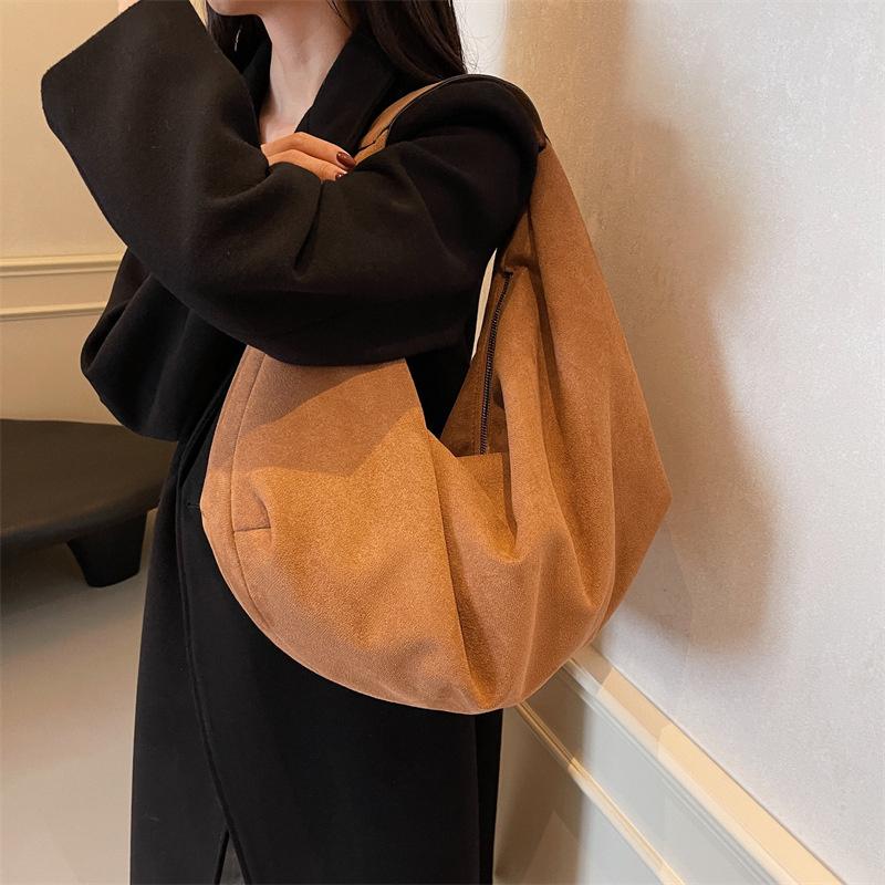 Women Half Moon Bags Large Capacity Hobo Shopper Bag High Quality Soft Faux Suede Bag Fashion Korean Female Underarm Tote Bags