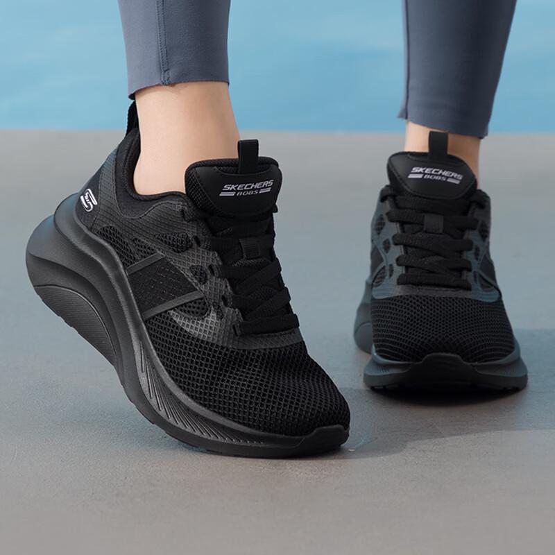 Skechers Women s Lightweight Athletic Sneakers US 7