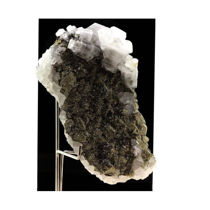 Pierres et Minéraux. Calcite, Pyrite, Fluorite. 3135.5 ct. El Hammam Mine, Meknès, Maroc.