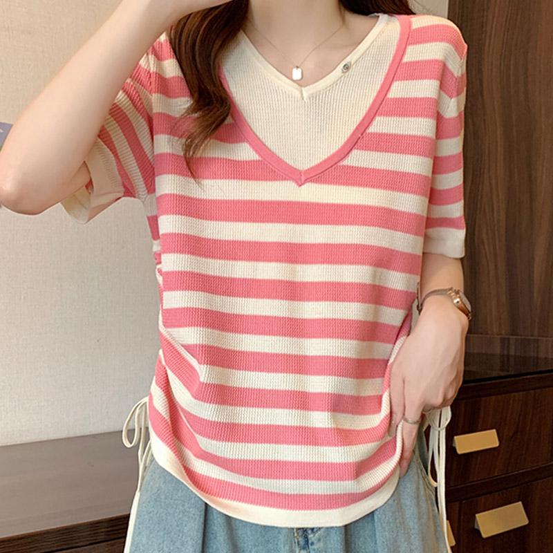 

Женские свитера, пуловеры 2025 Лето Короткий рукав V-образный вырез Полосатый черный вязаный свитер Женские топы, пуловер JJ181 One Size розовый