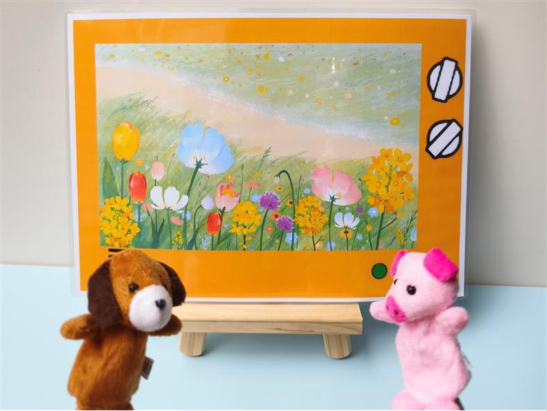 Animal Finger Puppet Display Rack for Kindergarten and Dollhouse Language Areas