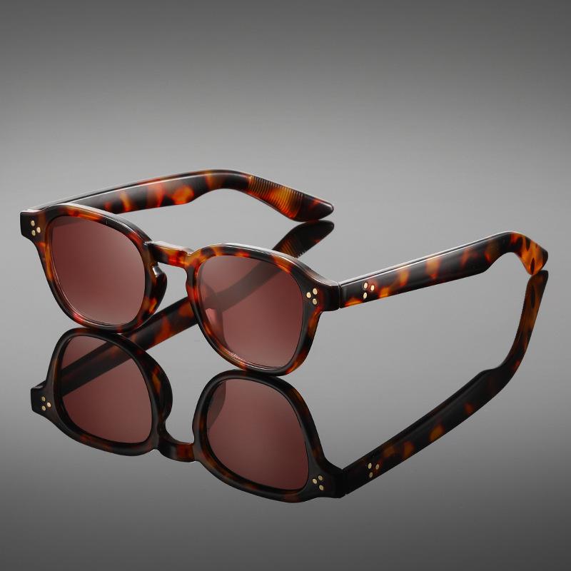 Retro Rice Nail Square Frame Sunglasses - Versatile, Fashionable, Anti-Glare, Perfect for Outdoor Travel and Photos.