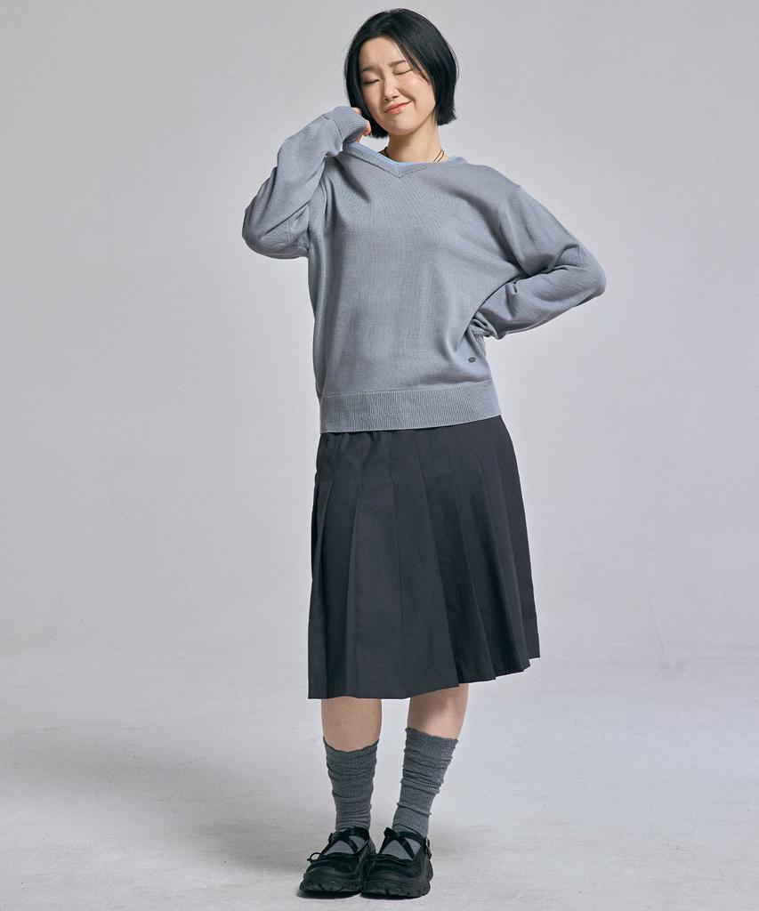 AWESOME STUDIO Classic Layered V-Neck Knit Gray