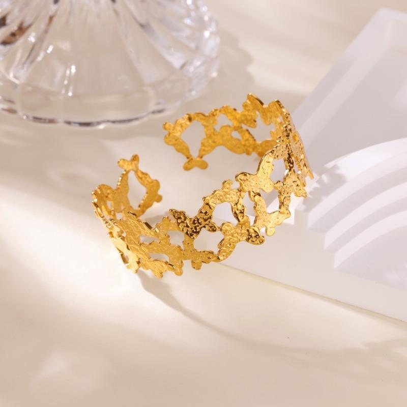 Fashion oil pressure butterfly hollow titanium steel bracelet women's high sense versatile opening adjustable personality bracelet