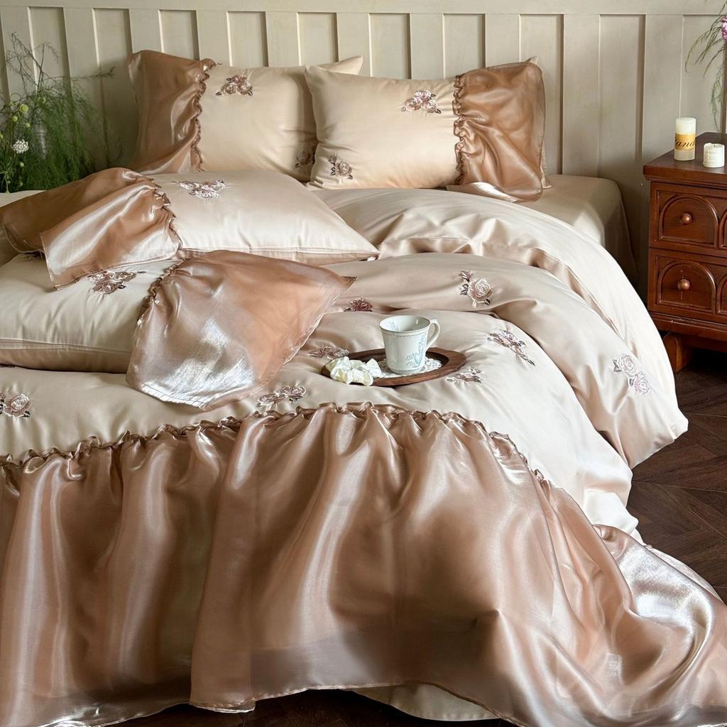 Four-piece Set of Pure Cotton Bedding, French Rose Embroidered Lace, Skin-friendly and Breathable Quilt Cover, Bed Sheet Pillowcase Set.