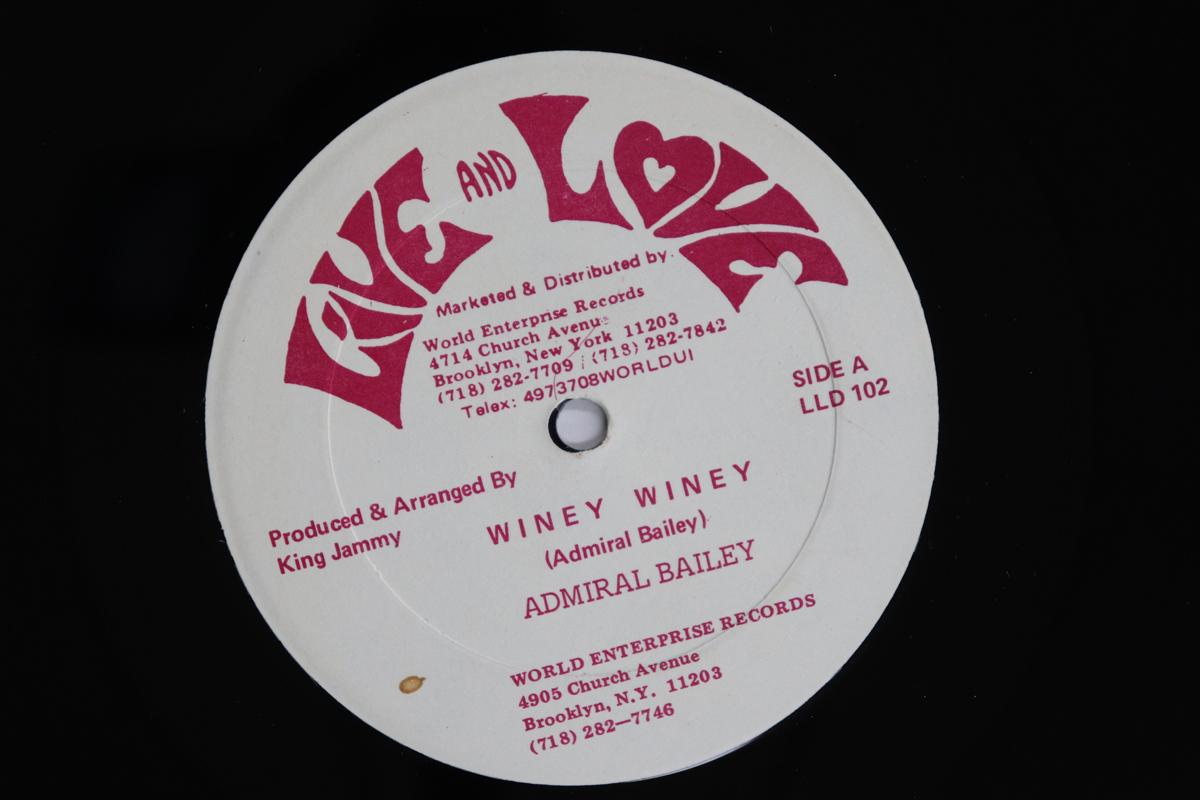 

12inch Record ECHO MINOTT ADMIRAL BAILEY I Am Back Winey Winey LLD102 LIVE AND LOVE US Reggae Ska Dub Used