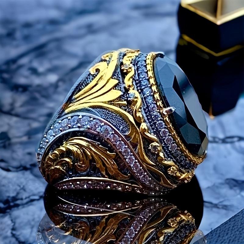 Stylish Luxury Emerald Green Square Ring Set for Men New Elegant