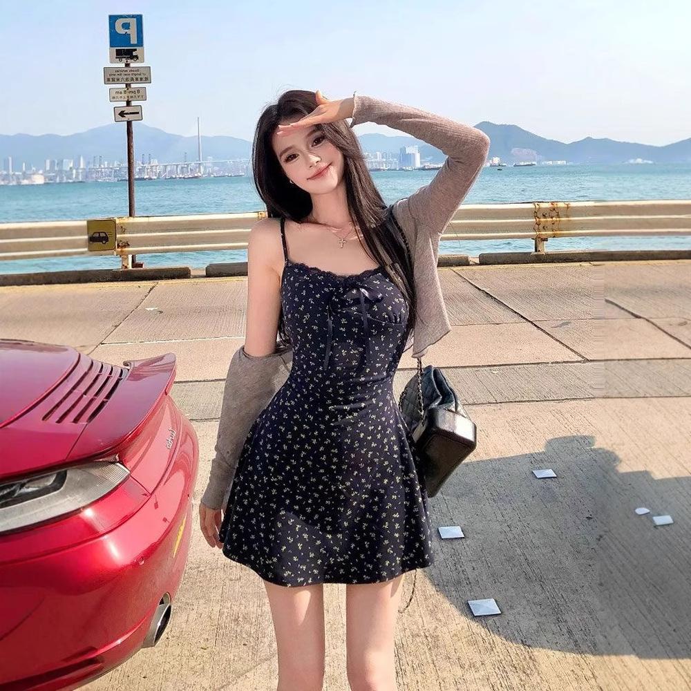 Navy Blue Floral Suspender Dress 2026 Summer Beautiful Small Skirt Small Man Pinching Waist and Buttocks Short Skirt Set