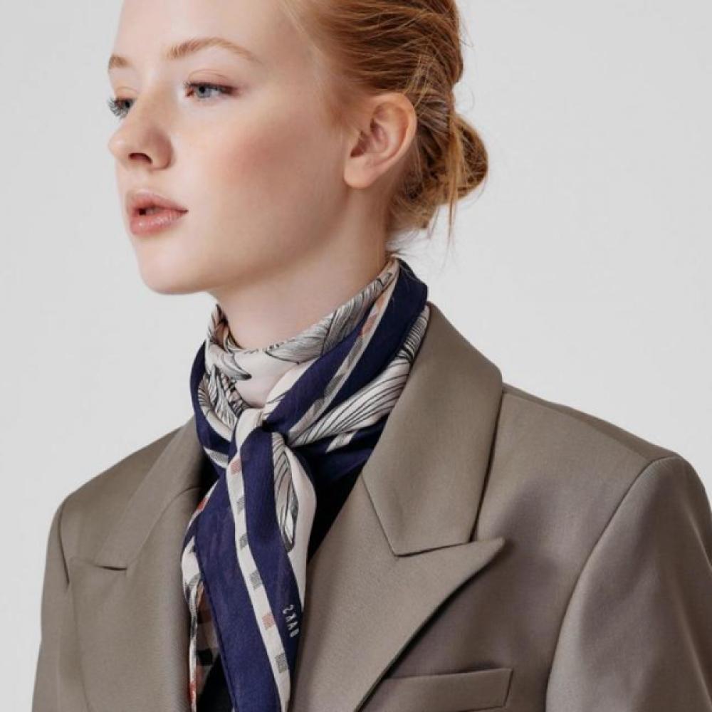 Daks Navy Check Flower Diamond Silk Scarf Dcsc3e351 Single option