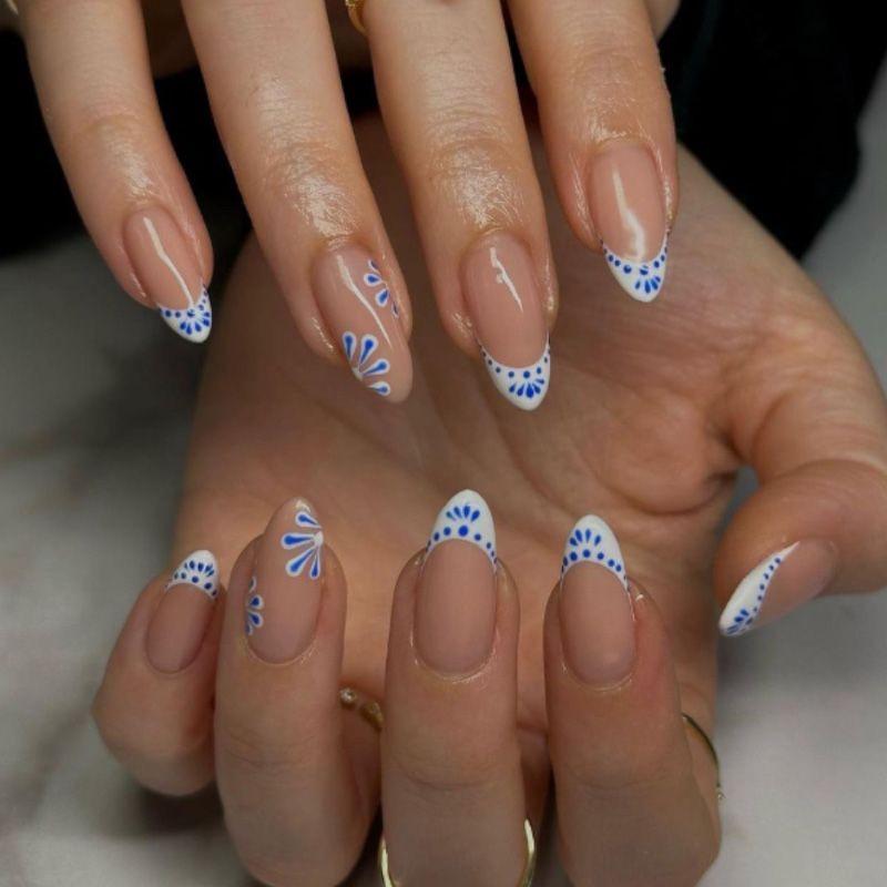 

Градиентные блестящие балетные ногти средней длины - носимые наклейки