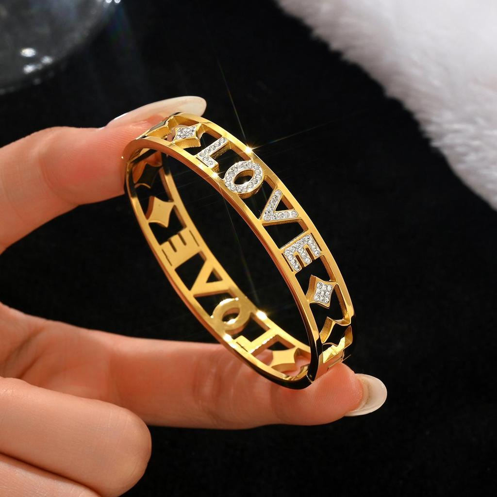 Modne Bransoletki ze Stali Nierdzewnej i Złota 18K - Wytrzymałe, Odporne na Ścieranie Bangles w Stylu Europejskim i Amerykańskim