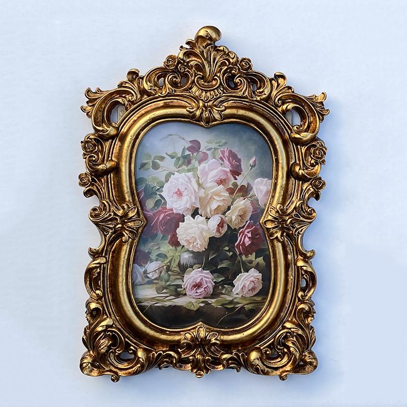 European Retro Gold Embossed Resin Photo Frame - Decorative Wall Hanging