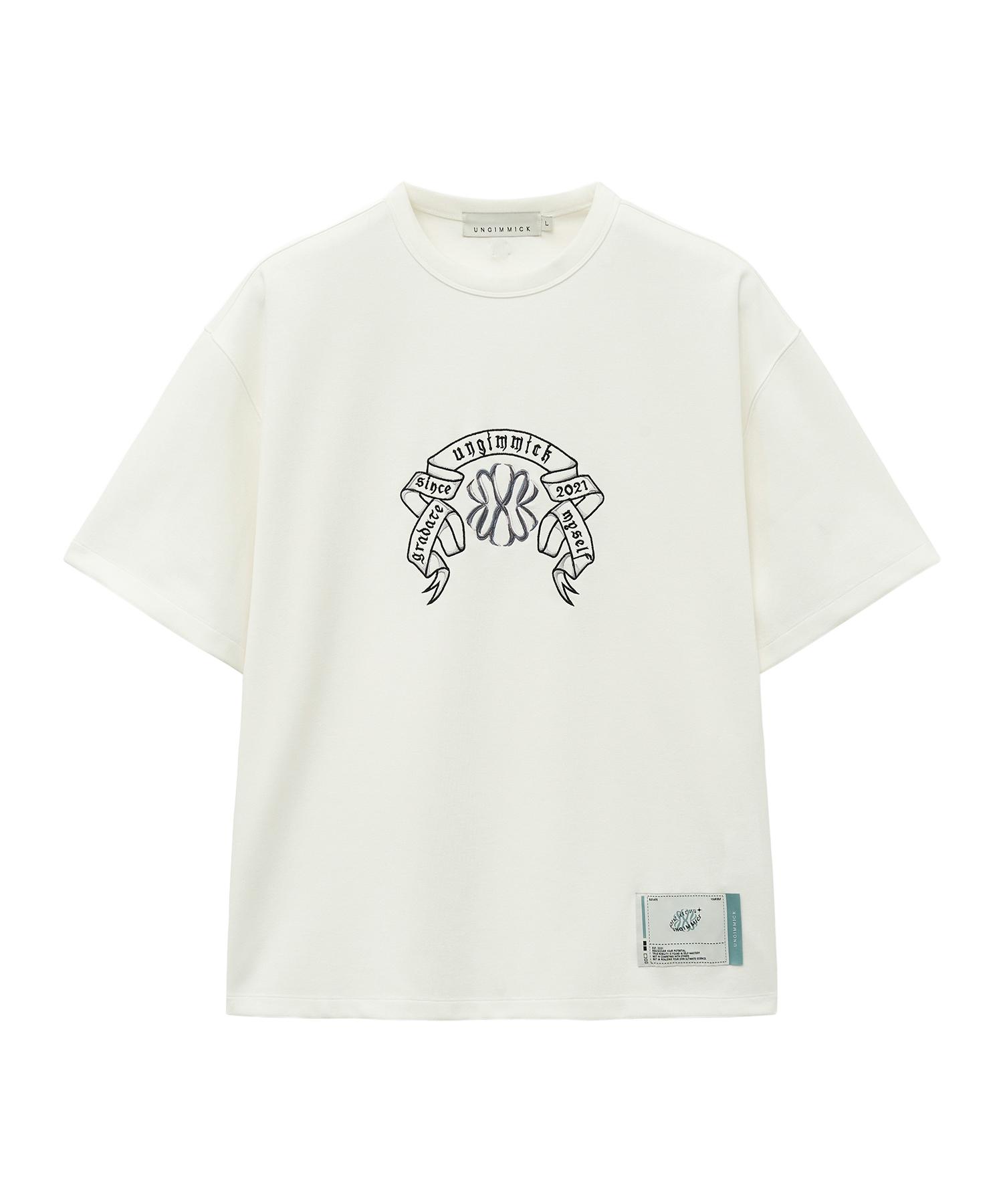 Un Gimmick Ribbon Symbol T-Shirt (White) White/M