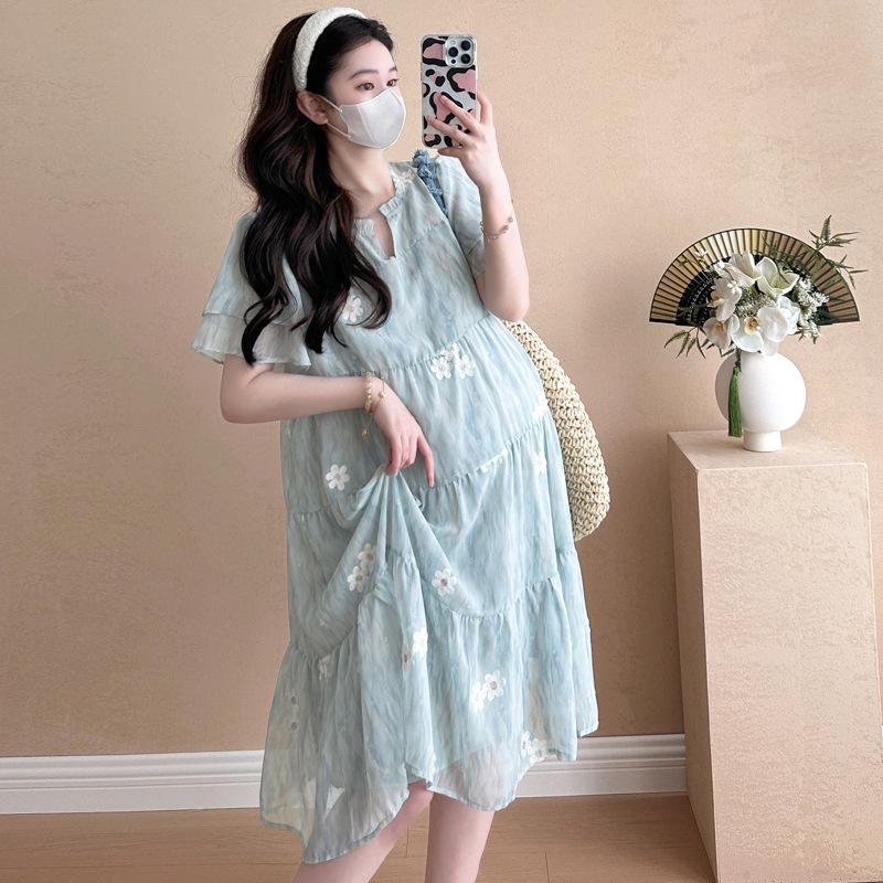 

Elegant 2026 Maternity Chiffon Dress with Floral Embroidery and Double-Layer Sleeves L