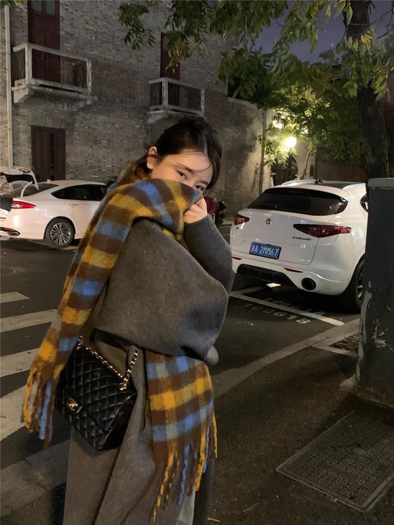 Women's Korean Mohair Plaid Scarf: Winter Thick Warm Imitation Cashmere Knitted Long Shawl