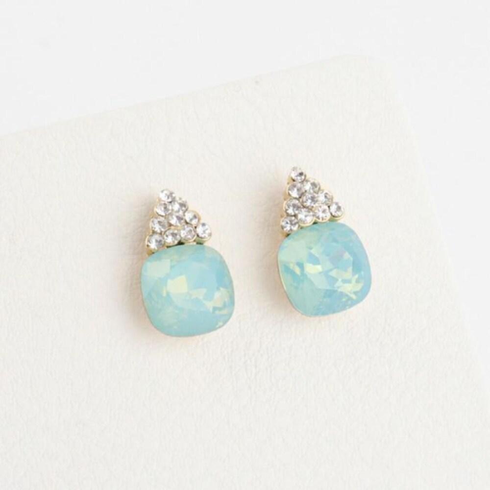 Women's Grunge Cubic Green Stone Earrings (13632240)