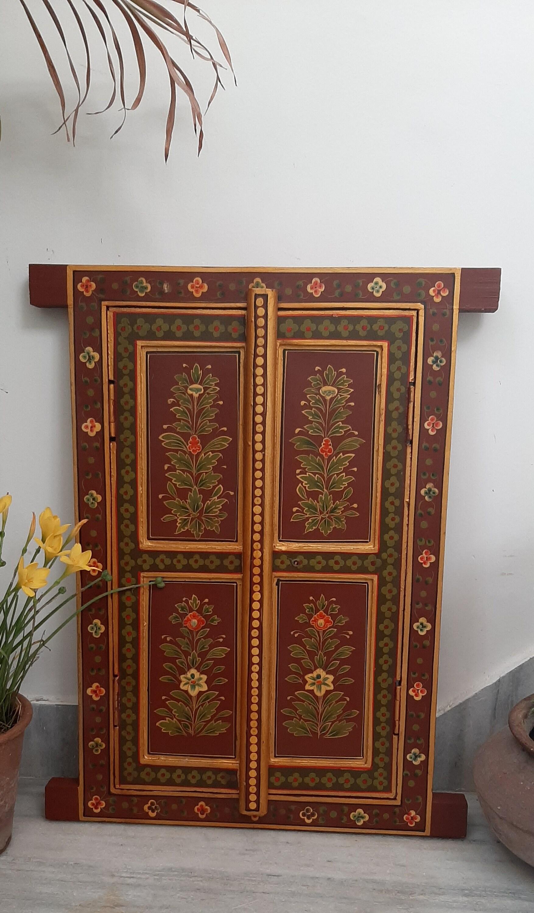 

Handmade Painted Wooden Jharokha: Rustic Indian Wall Art разноцветный