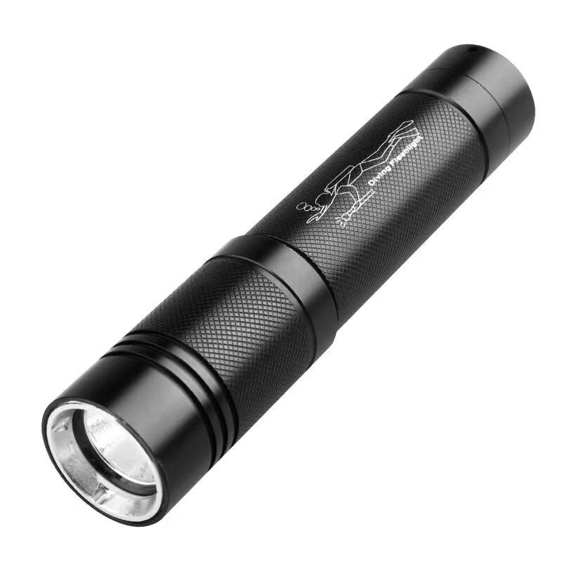 OEING Professional Rechargeable Dive Light