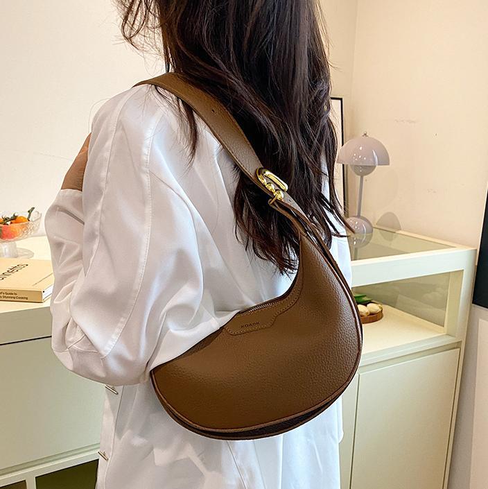 Crescent Bag Women's New Versatile Shoulder Messenger Bag High-end Casual Fashion Saddle Bag