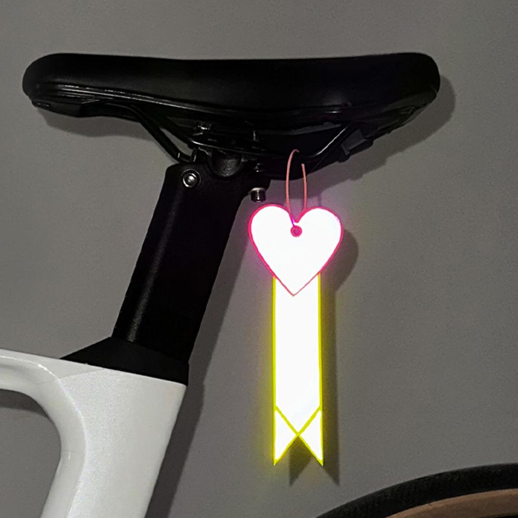 Bicycles Reflective Pendant Night Cycling Safety Pendant Reflective Keychains for Easy Installation