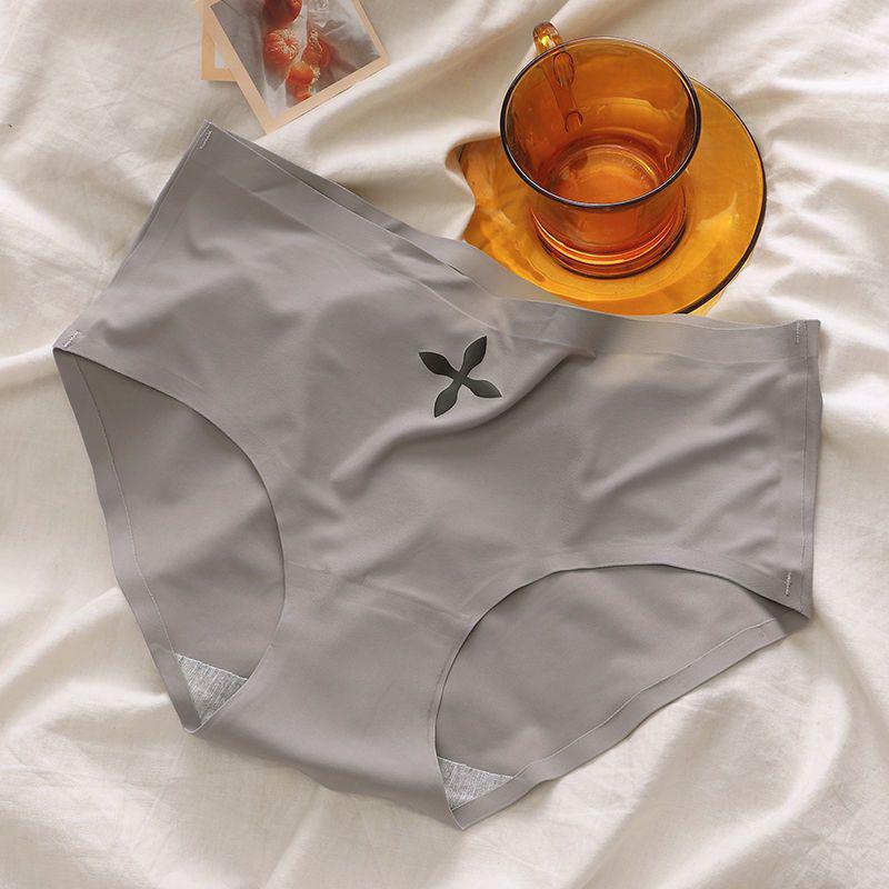 Nahtlose Eis-Seide Slips mit mittlerer Taille - Atmungsaktive, antibakterielle, sexy und hautfreundliche Damenunterwäsche