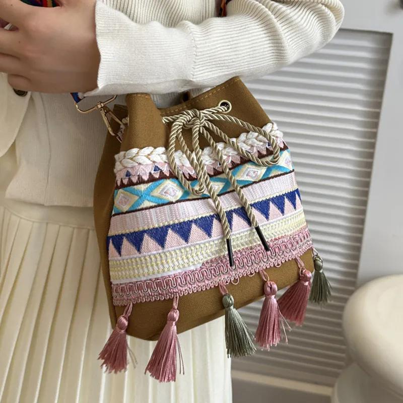 WTEMPO Women's Crossbody Bags Tassel Singer Shoulder Bags Ethnic Style Casual Versatile Hemp Wide Strap Bags