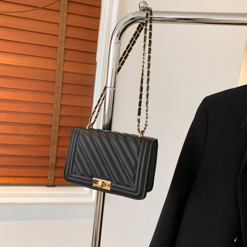 

Модная и простая сумочка с замком-цепочкой для женщин, женская сумка-мессенджер на раннюю весну, маленькая квадратная сумка для женщин чёрный