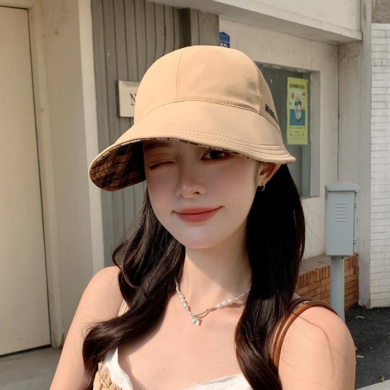 Plaid double-sided equestrian hat for women with small wide brims and versatile sun hats in summer, masks can be hung, quick-drying peaked caps