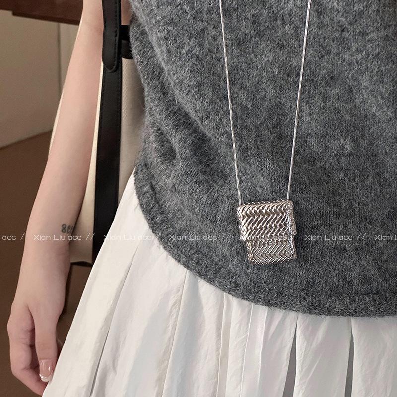 2025 Light Luxury Woven Bag Pendant Necklace for Women