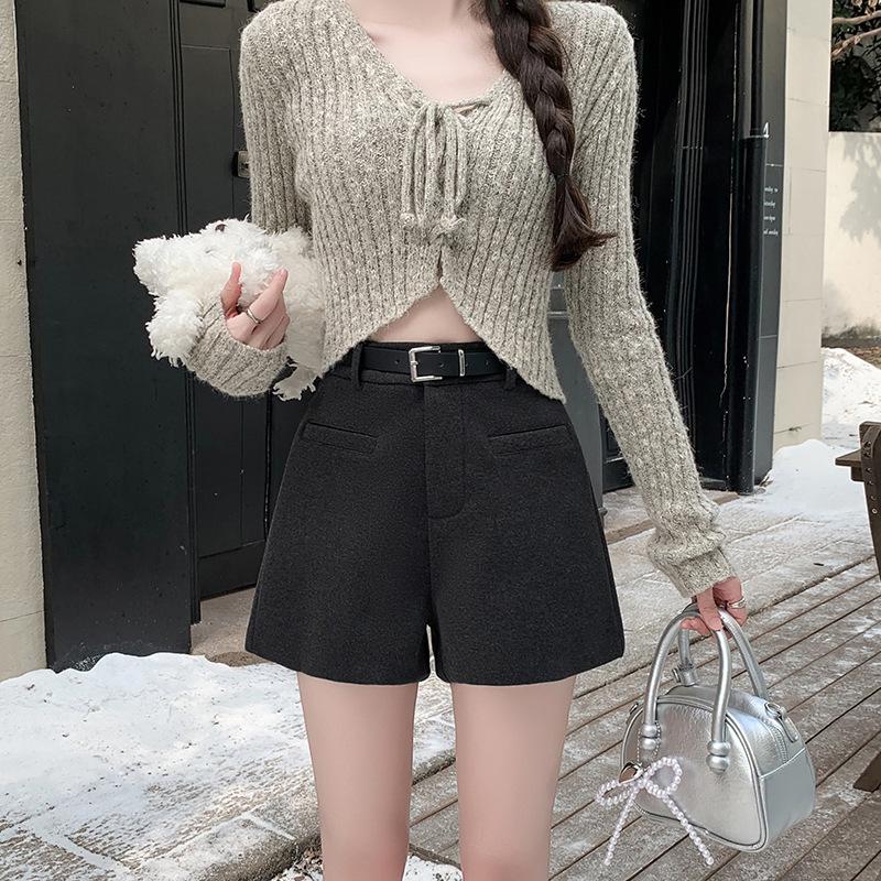 

Женские шорты из смесовой шерсти в стиле ретро с широкими штанинами и высокой талией - Дизайн со вставками, Свободный крой, Стройнящие, Осенний кэжуал Small серый