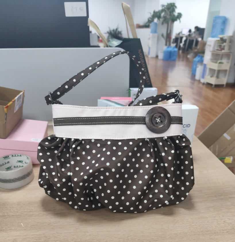 Retro Polka Dot Shoulder Bag Wooden Button Decor Handbag Pleated Design Soft Dumpling Bag Striped Pattern Casual Commuter Bag
