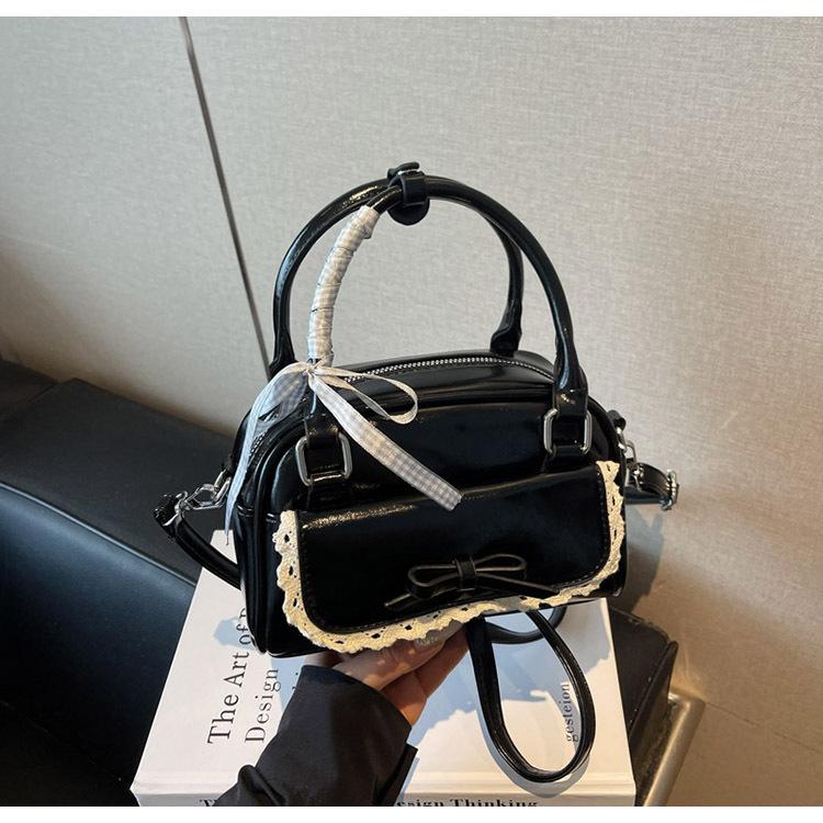 

Simple temperament hand carry small square bag 2025 new high-end foreign style shoulder bag exquisite lace lace messenger bag
