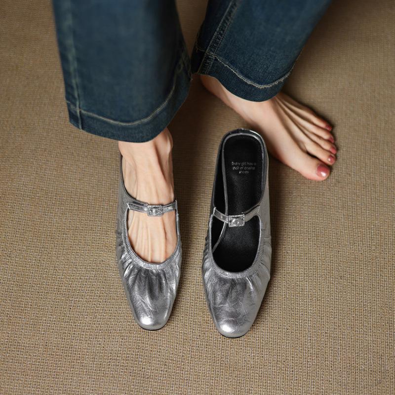 

Summer women s casual cool slippers genuine leather new women s drag square head large size drag beef tendon soft bottom comfortable bag head slippers 40 срібний