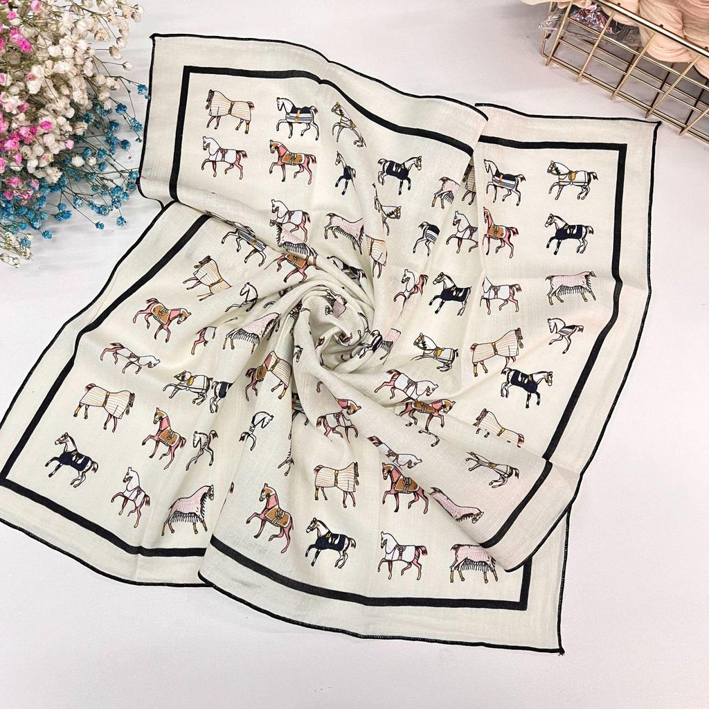 Korean Style Retro Floral Cotton-Linen Scarf: Exquisite Autumn/Winter Silk Square for Women