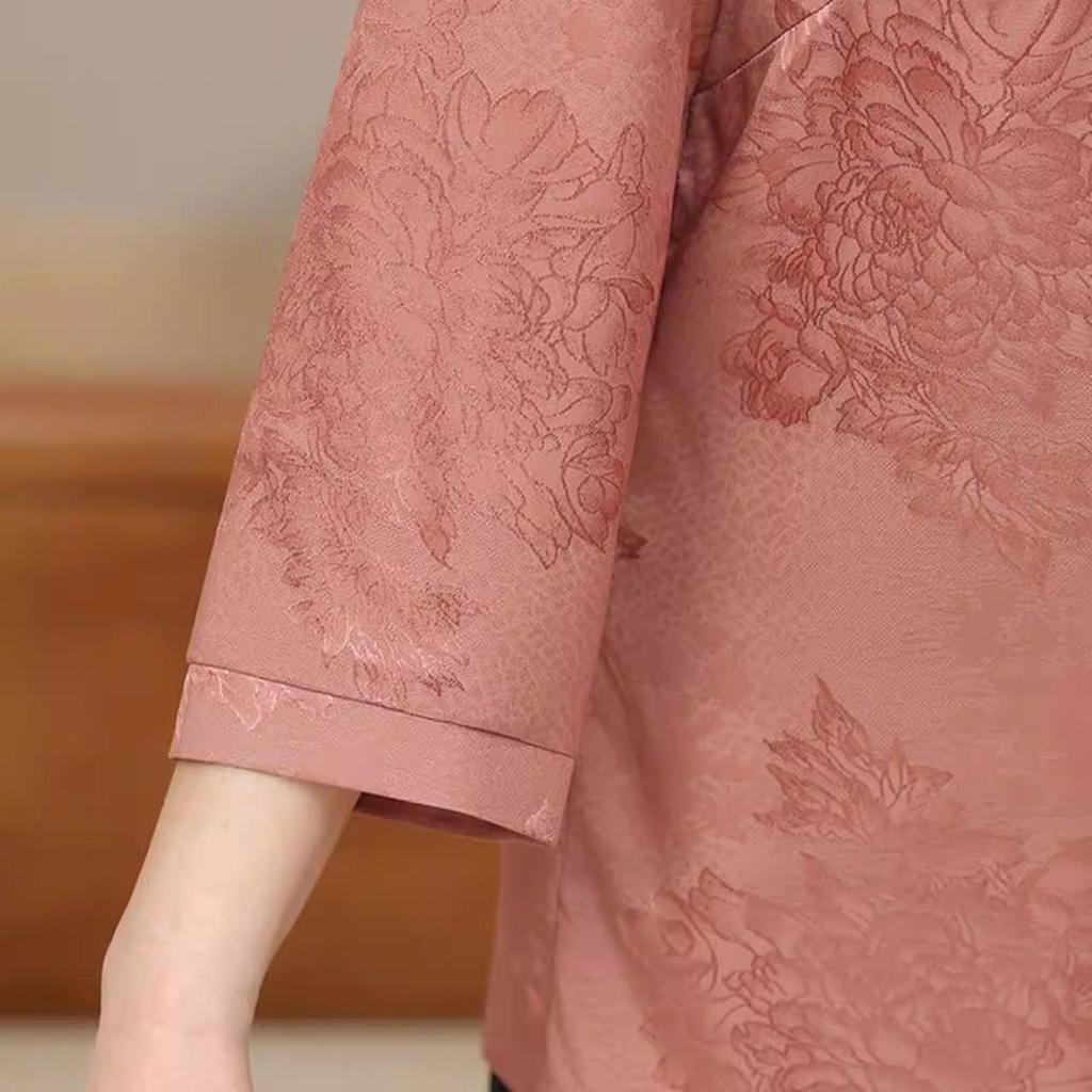 Elegant Silk Seven-Sleeve Summer Shirt for Moms: Chic Chinese Style for Middle-Aged and Elderly Women
