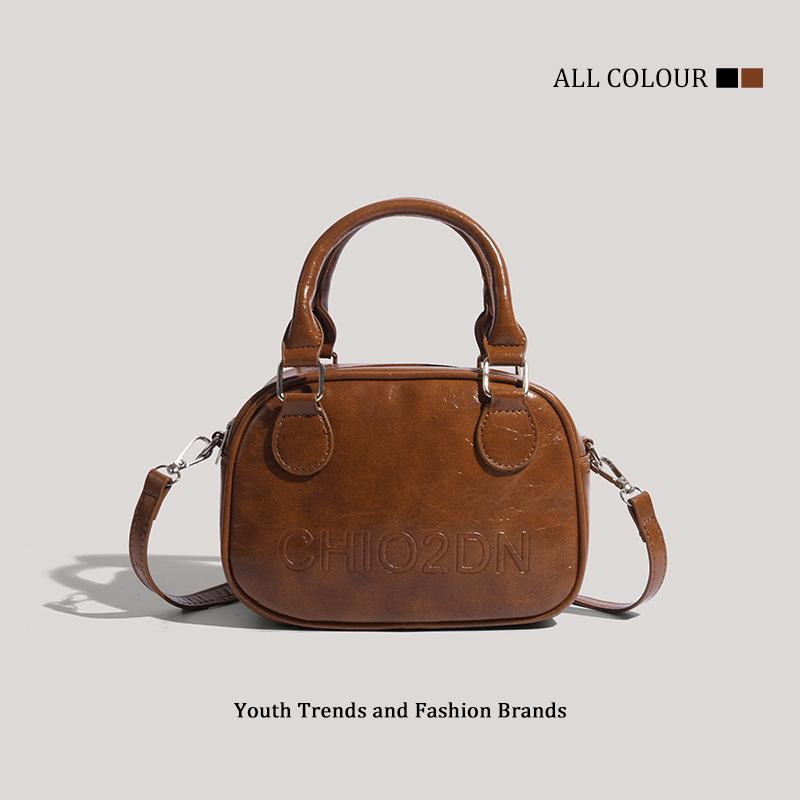 

Niche portable bowling bag women s new trendy retro small square bag versatile messenger bag