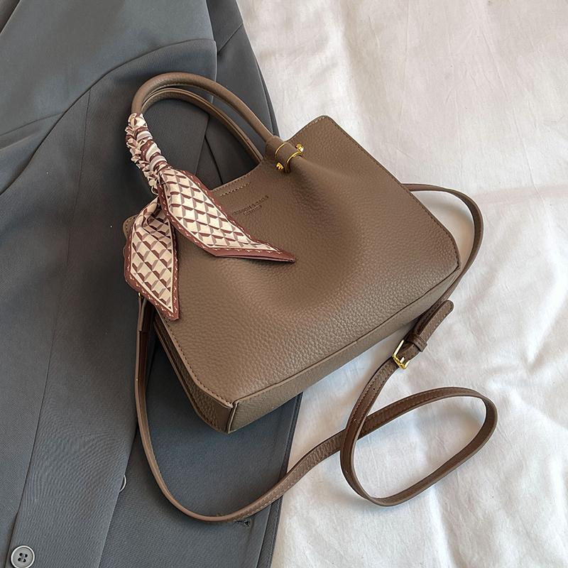 

High Quality Lady Briefcase Branded Women Bag Solid Color Leather Handbag Tote High Capacity Shoulder Crossbody Bag Retro Bolsos 30cm))