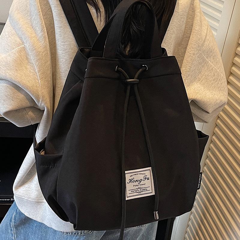 Niche Casual Simple Personality Fashion Large Capacity Backpack 2025 Autumn New Foreign Style Women Texture Backpack