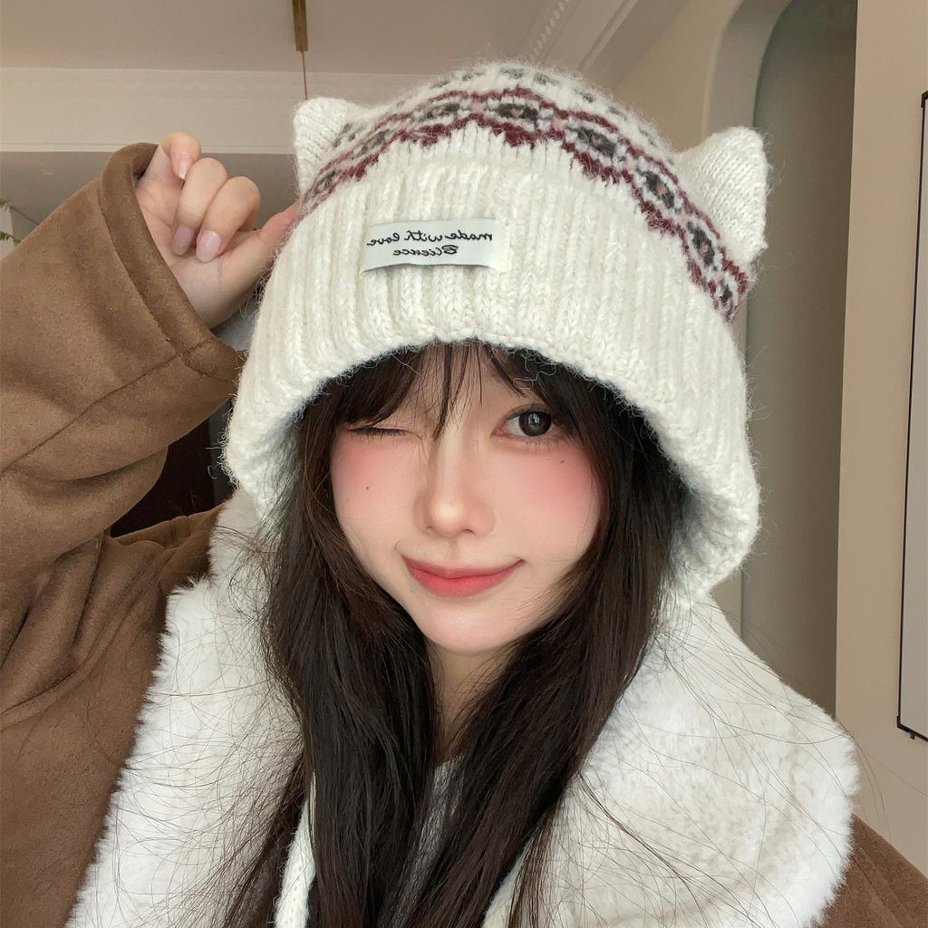 Cute cat ears Fair Island wool hat women's winter plush warm hat headband hat knitted hat shows a small trend