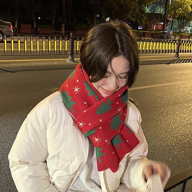 Versatile Christmas Tree Red Knitted Scarf Women'S Match Christmas Gifts Autumn Winter Warm Neck Protection Scarf Green Scarf