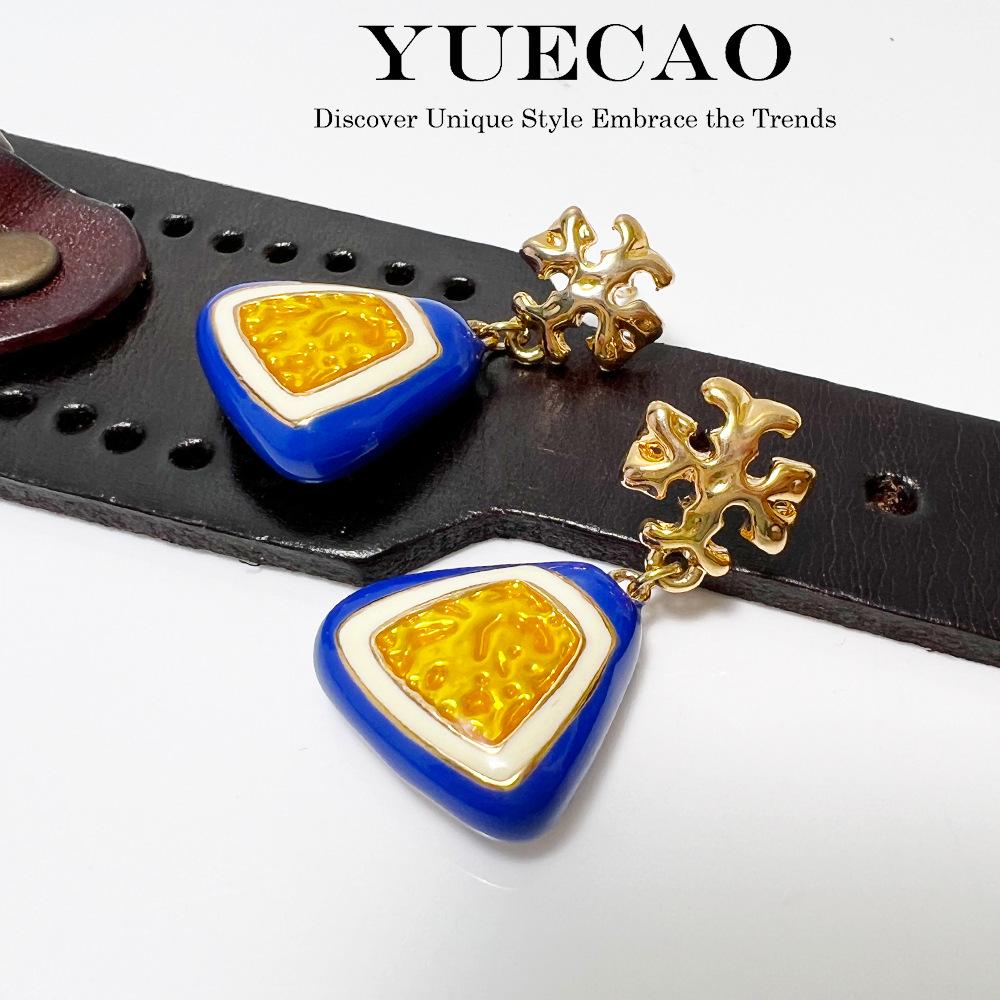 TB Classic Small Handbag with Copper-Plated Gold Enamel Earrings and Ceramic Oil Drop Design