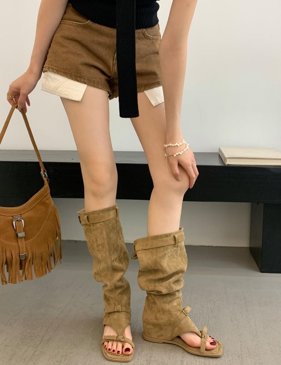 

Leather version~ Wasteland wind belt buckle sleeve sandals women s matte leather pleated piled boots inner heightening open-toed boots 39 хаки