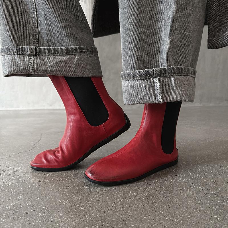 Fashion 2025 NEW Autumn Women Boots Genuine Leather Women Shoes Round Toe Flat Heel Shoes Retro Slip-on Ladies Shoes Modern Boots